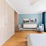 Sea Towers Platinium Penthouse Apartment *